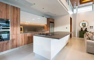 Renovated Apartment 3